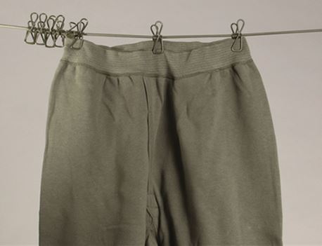 ELASTISCHE WÄSCHELEINE MIT KLAMMERN OLIVE