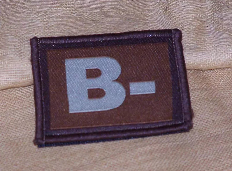 Blutgruppen-Patch B Neg mit Klett – ID-Abzeichen in Coyote & OD Green