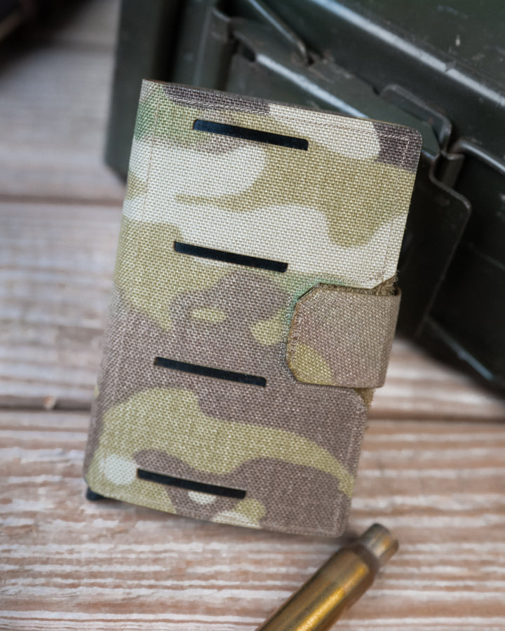 NightStripes Wallet Echo Delta Whisky – ultraflache RFID-Geldbörse
